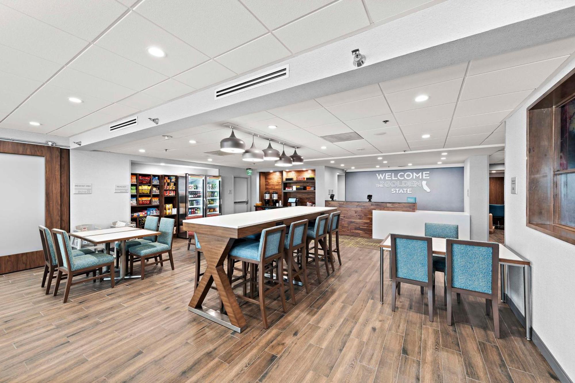 Hampton Inn Los Angeles Airport Lennox Exterior photo
