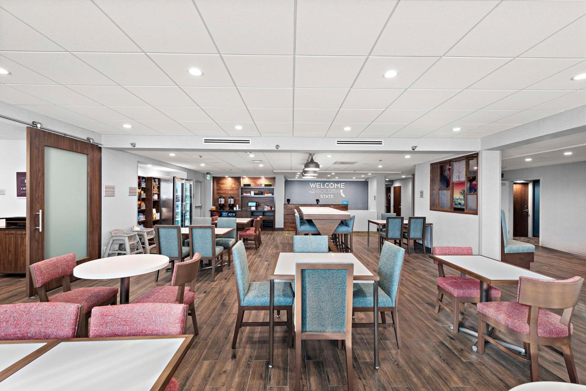 Hampton Inn Los Angeles Airport Lennox Exterior photo