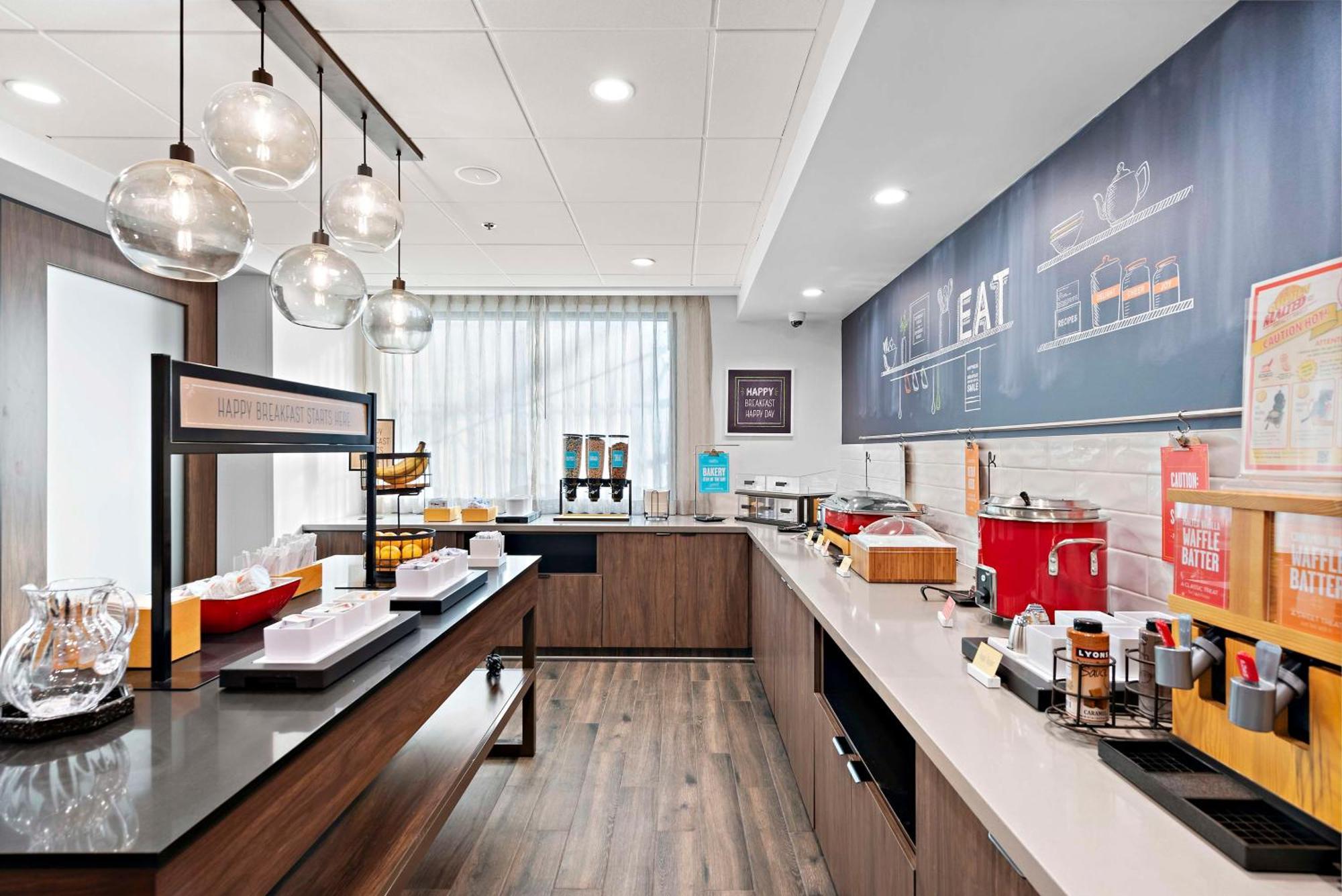 Hampton Inn Los Angeles Airport Lennox Exterior photo